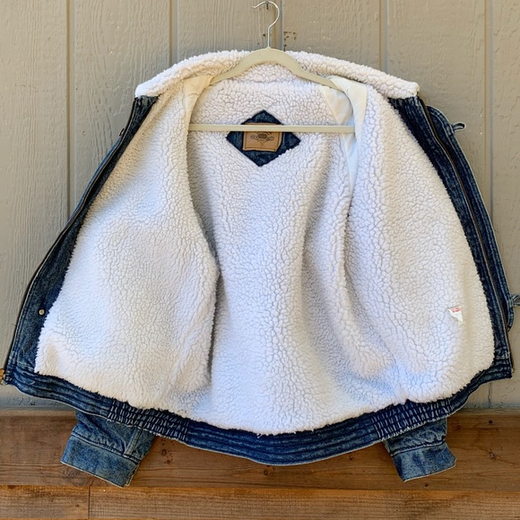 Levi’s oversized sherpa lined heavyweight vintage denim jacket - Picture 6 of 16